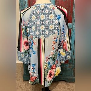 Preloved (L) MuLti-patterned BlouSe